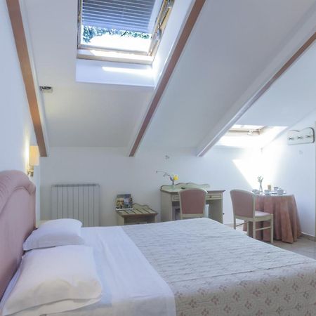 Hotel Kursaal パッシニャーノ・スル・トラジメーノ 部屋 写真